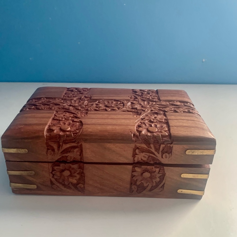 Vintage Wood Carved Floral Jewelry Trinket Box